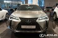 Lexus UX Business+