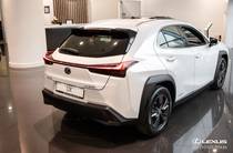 Lexus UX Business+