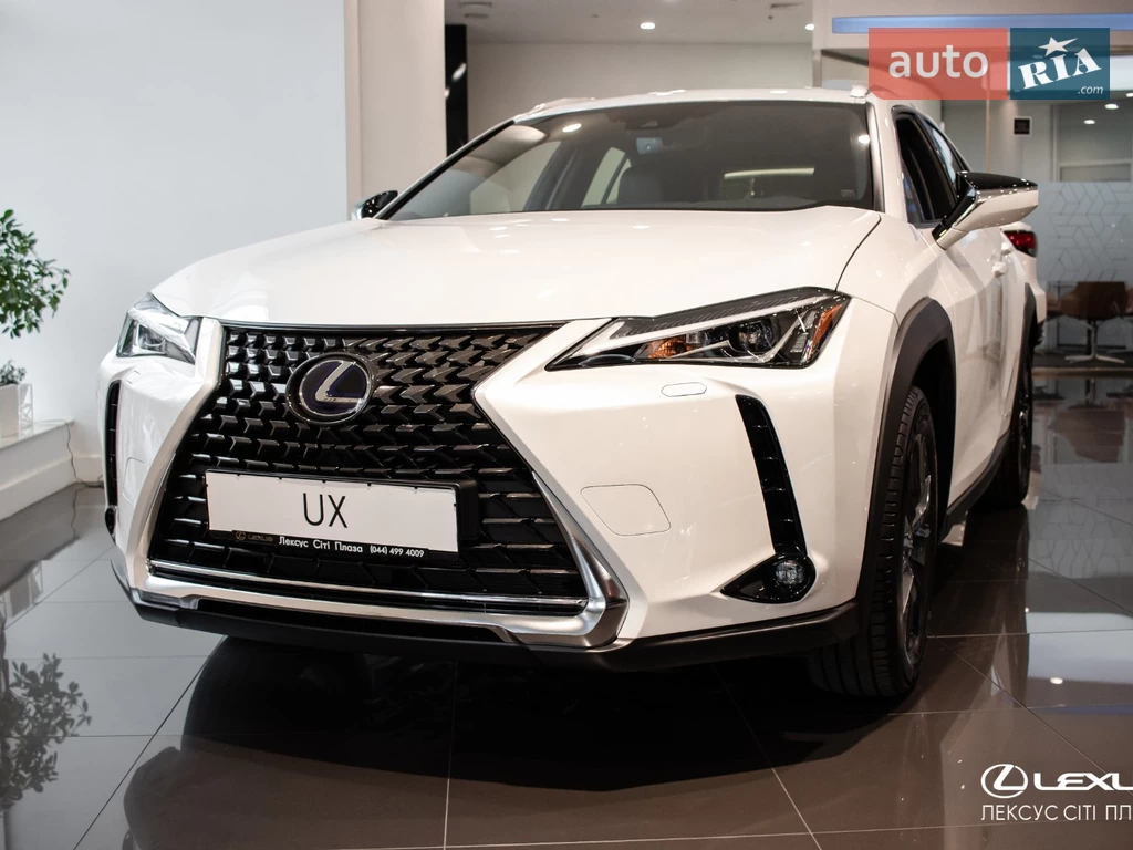 Lexus UX Business+