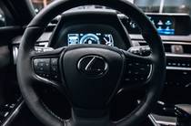 Lexus UX Business+