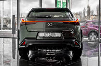 Lexus UX F Sport Design