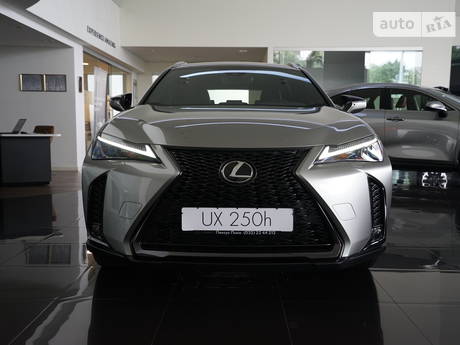 Lexus UX 2023