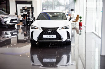 Lexus UX 2023 F Sport Design