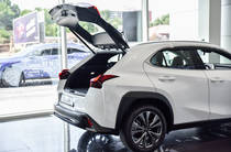 Lexus UX F Sport Design