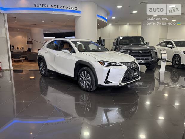 Lexus UX 2024