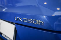 Lexus UX Ginza