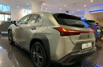 Lexus UX Ginza