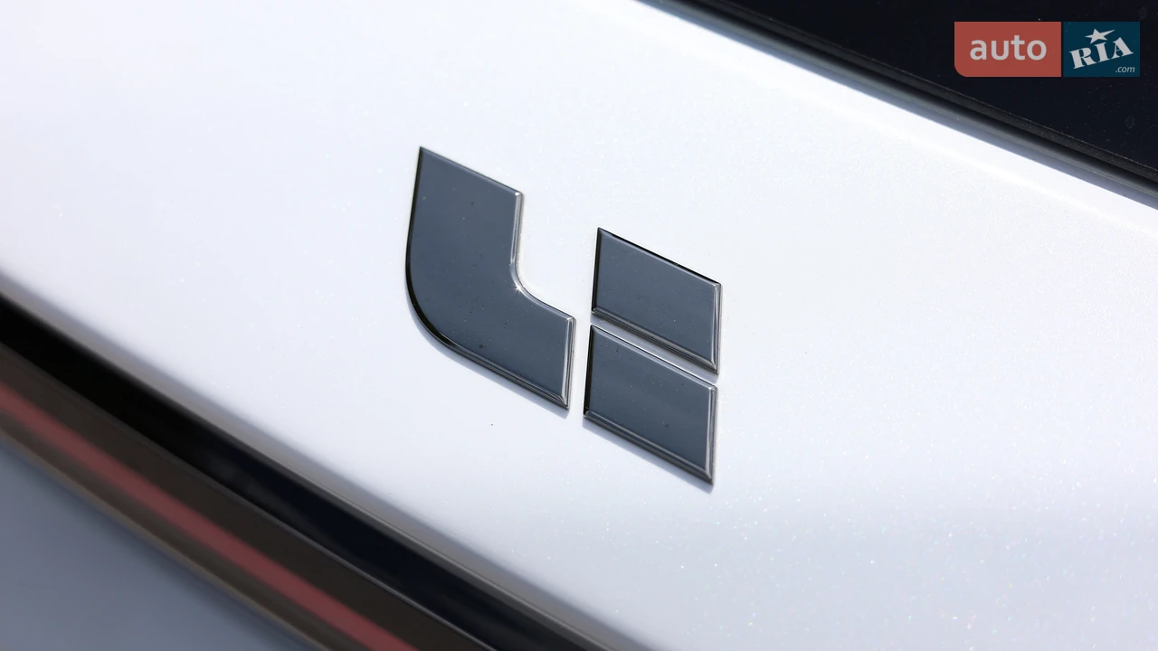 Li Auto-11
