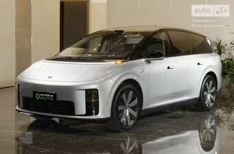 Li Auto i8 2025 Standart