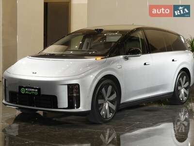 Li Auto i8 2025 Standart