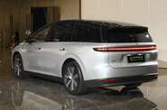 Li Auto i8 Standart