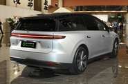 Li Auto i8 Standart