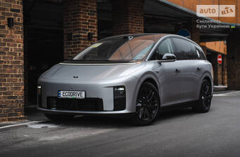 Li Auto i8 2025 Standart