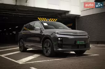 Li Auto L6