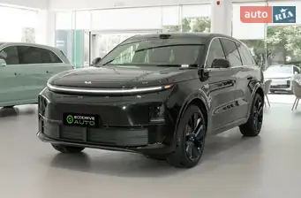 Li Auto L6
