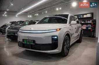 Li Auto L6