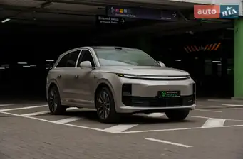 Li Auto L6