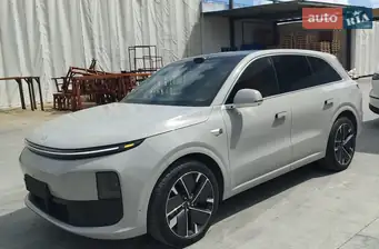 Li Auto L6