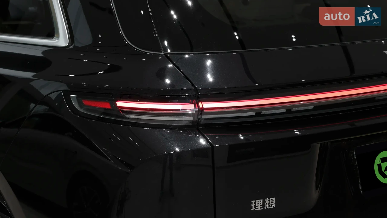 Li Auto-12