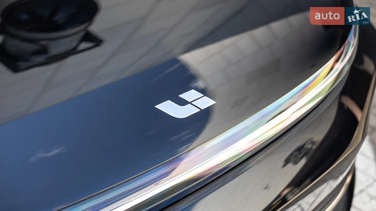 Li Auto-10