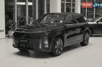 Li Auto L8