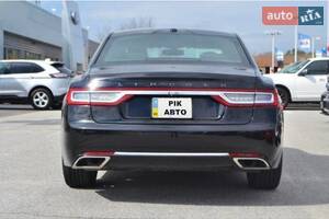 Lincoln Continental 2018 року