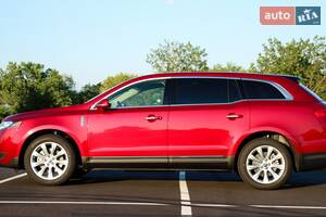 Lincoln MKT 2018 року