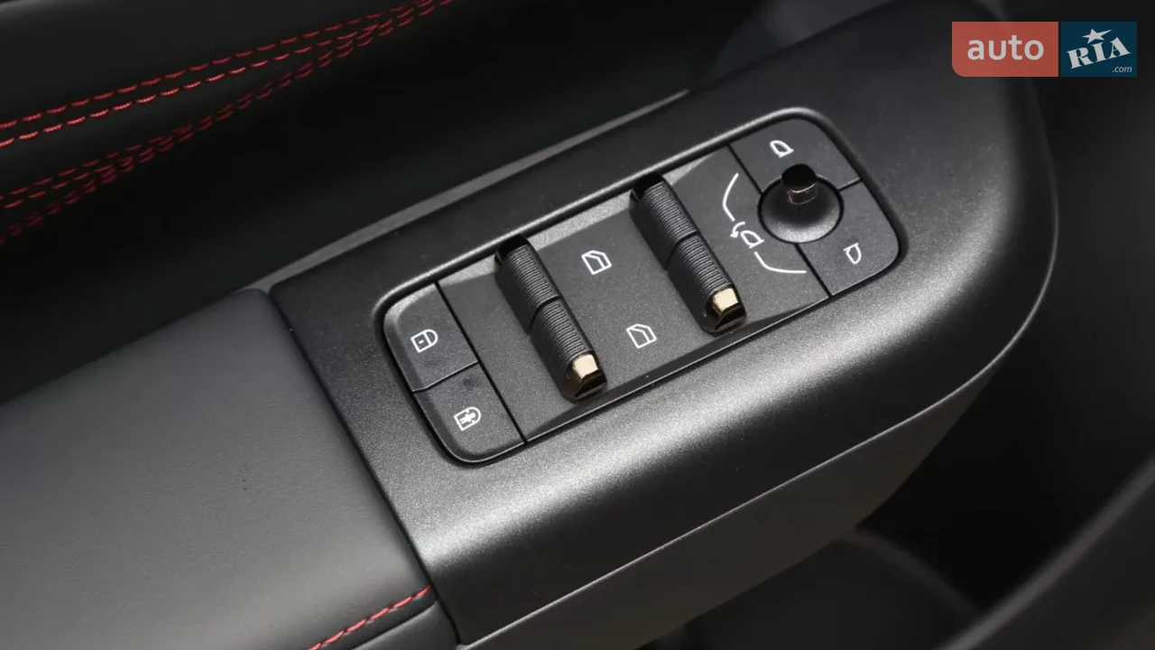 Lynk&Co-19