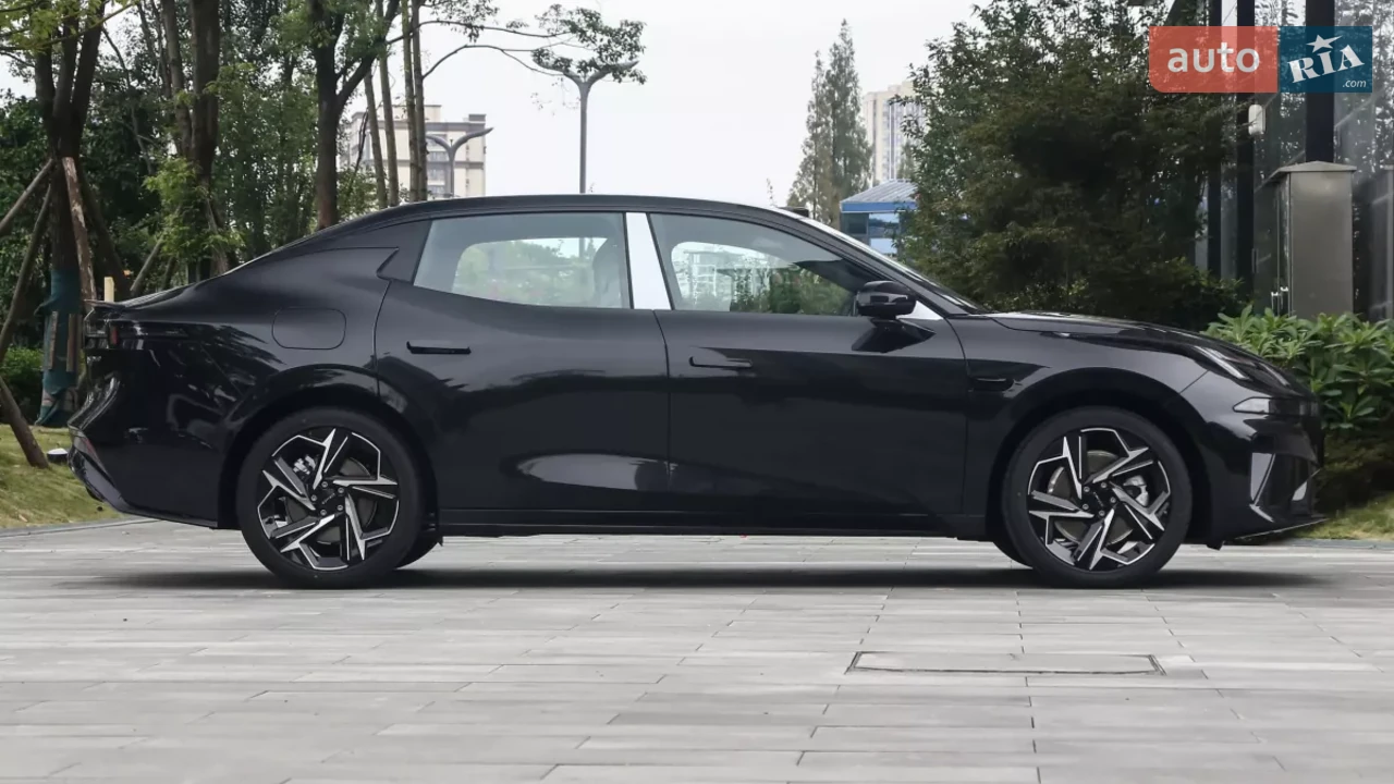 Lynk&Co-7