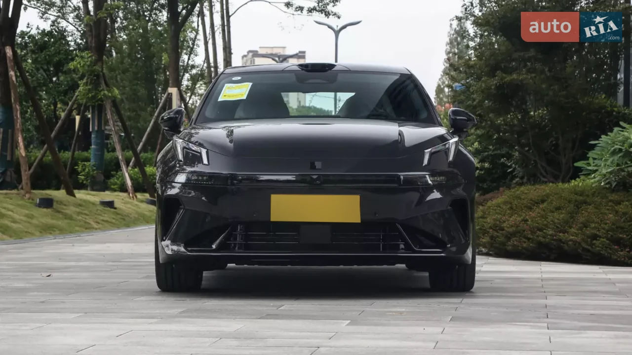 Lynk&Co-3