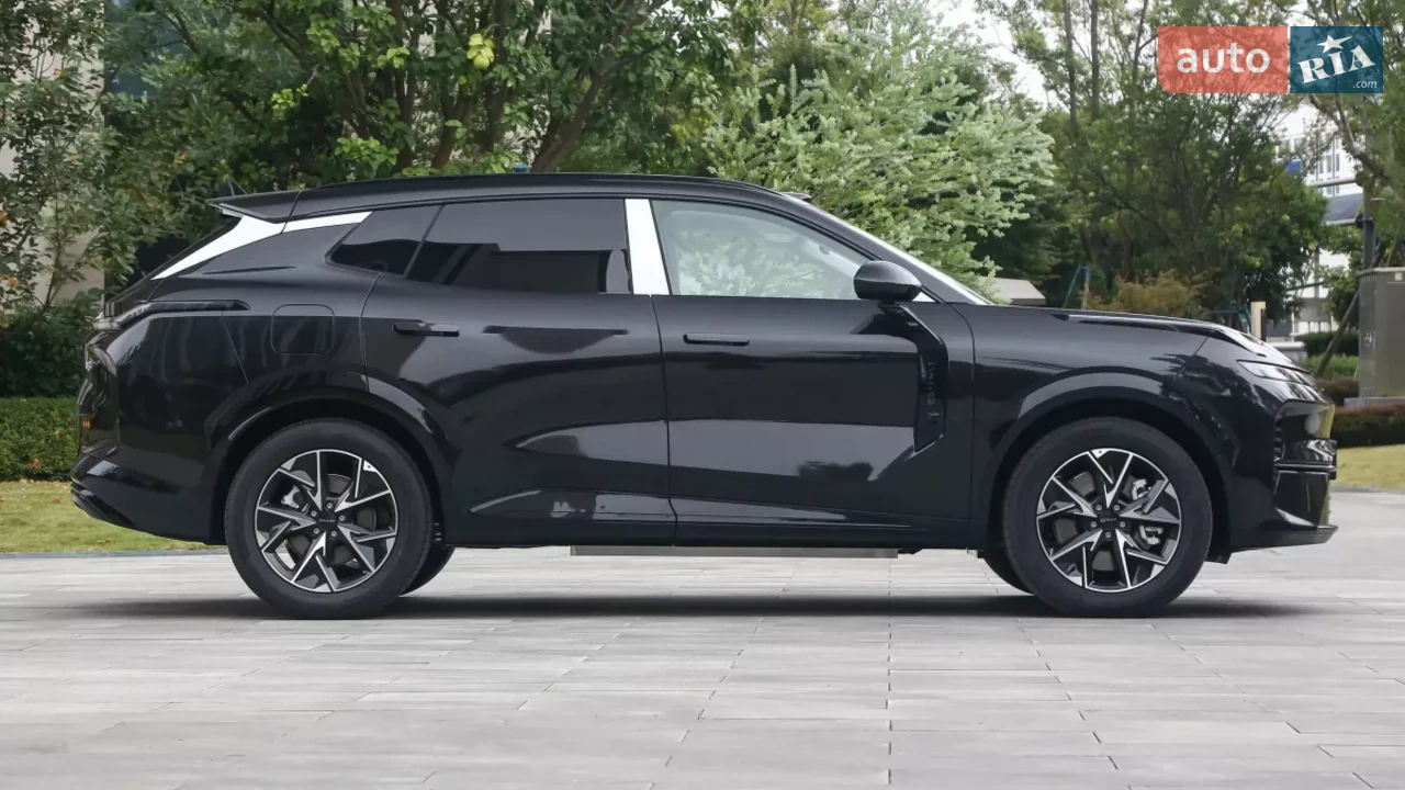 Lynk&Co-7