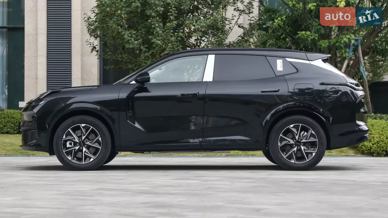 Lynk&Co-6