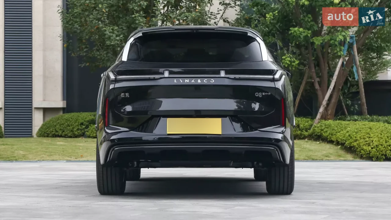 Lynk&Co-9