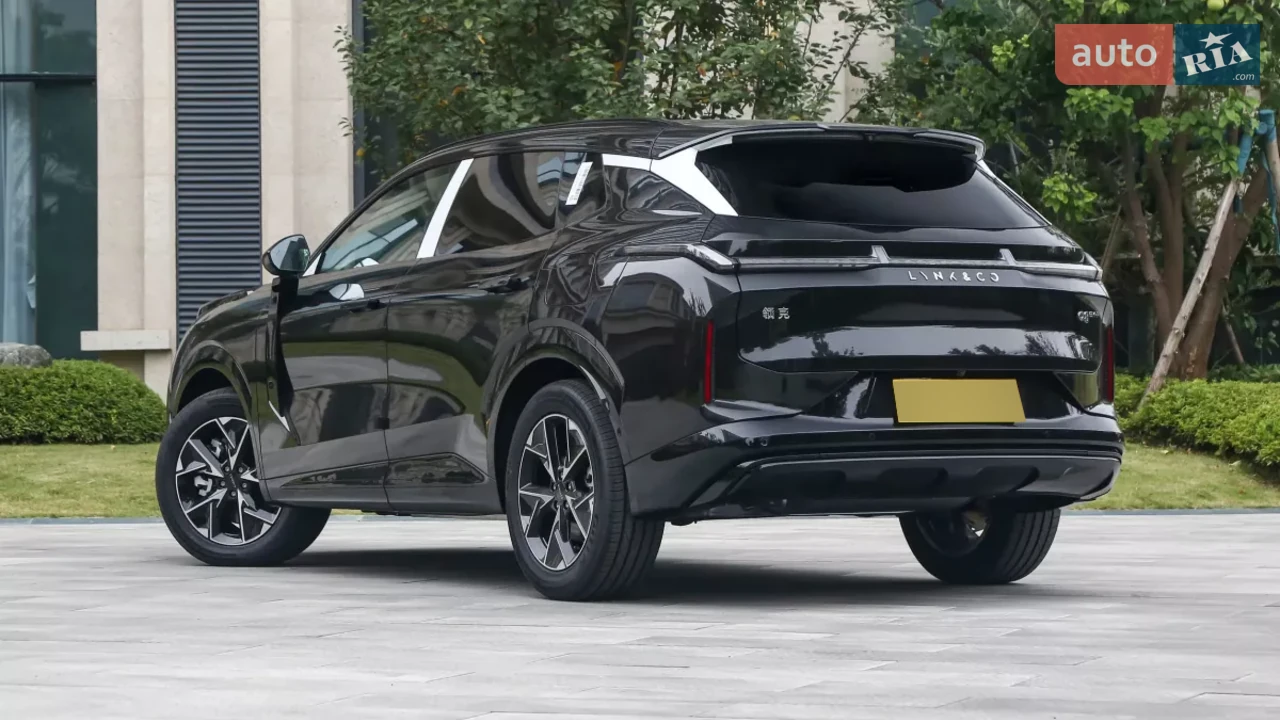Lynk&Co-8