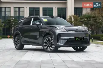 Lynk&Co 08