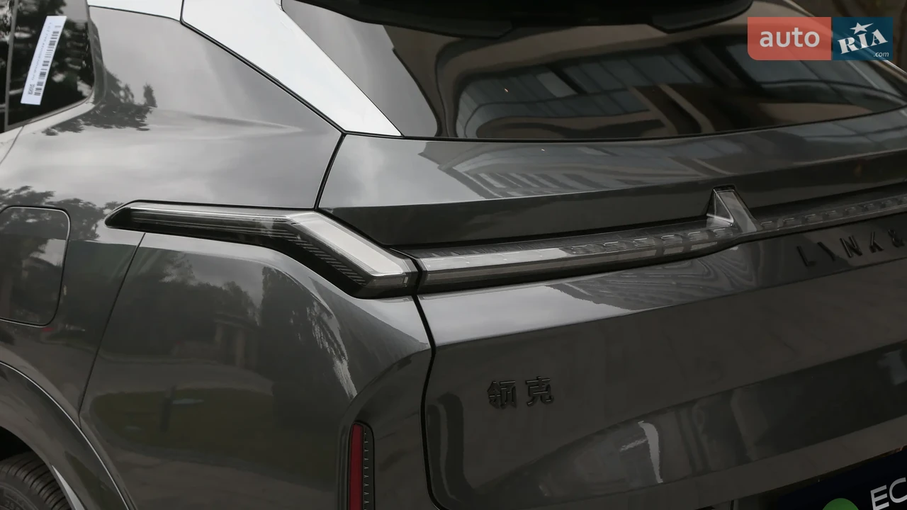 Lynk&Co-9