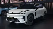 Lynk&Co 08 Perfomace Ultra