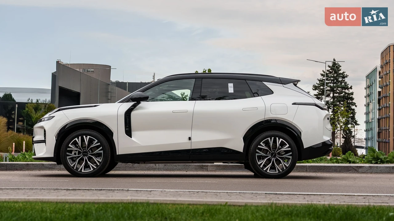 Lynk&Co-19