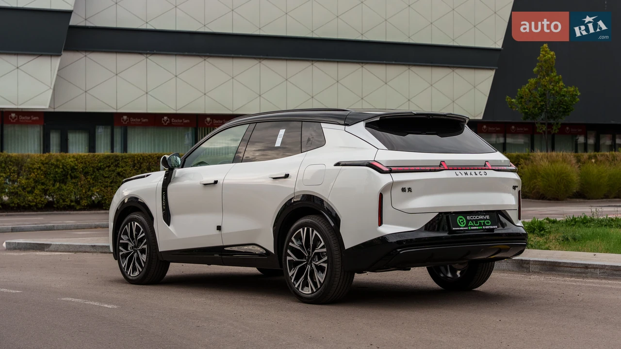 Lynk&Co-18