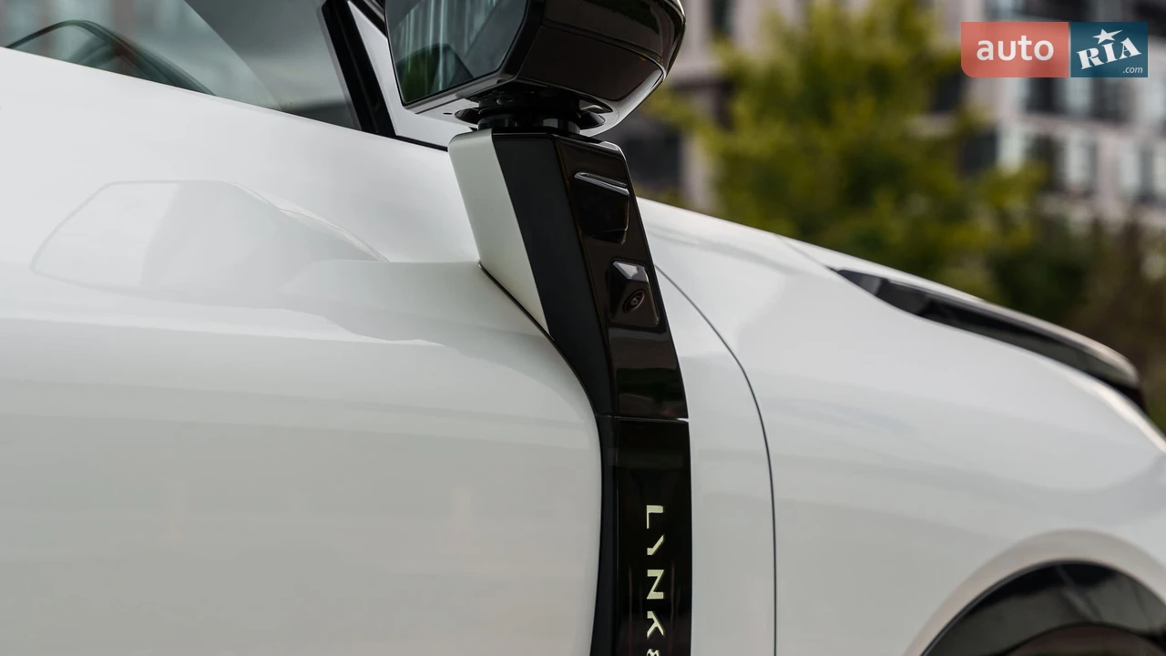 Lynk&Co-15