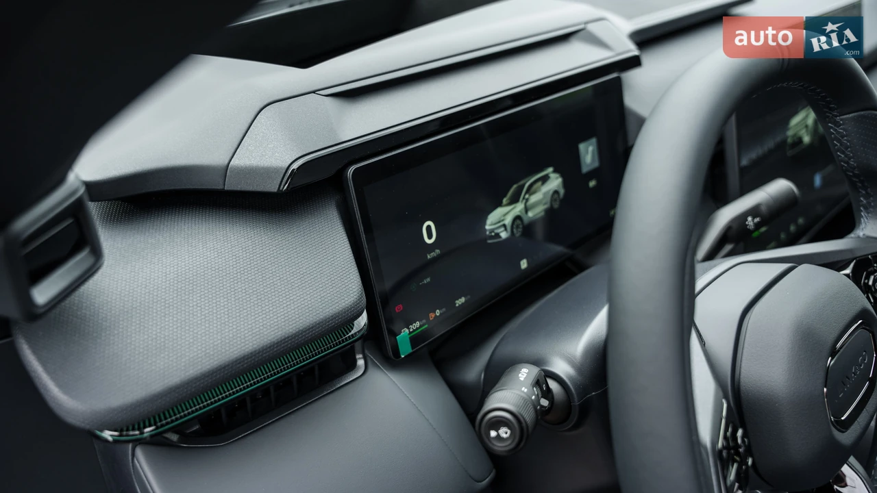 Lynk&Co-50