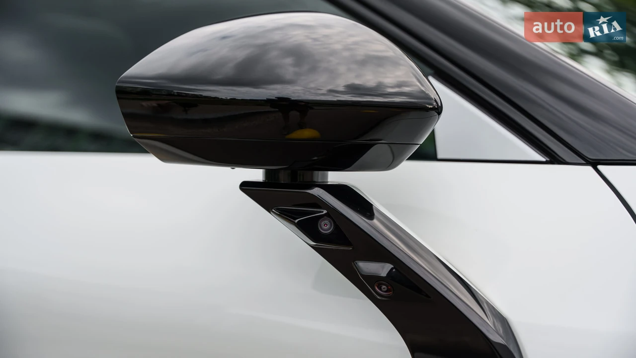 Lynk&Co-6