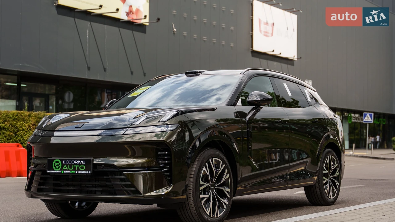 Lynk&Co-26