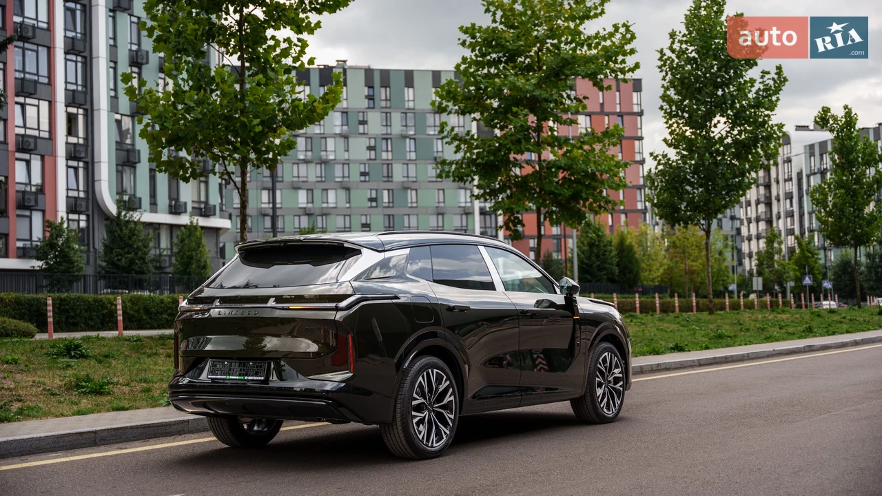 Lynk&Co-28