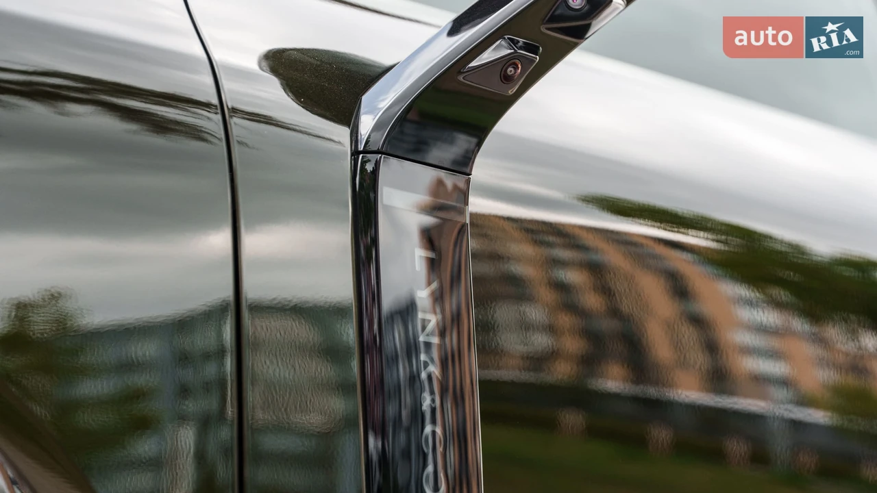 Lynk&Co-10