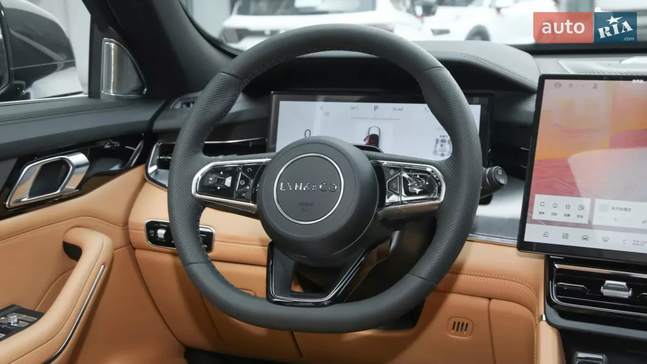 Lynk&Co-18