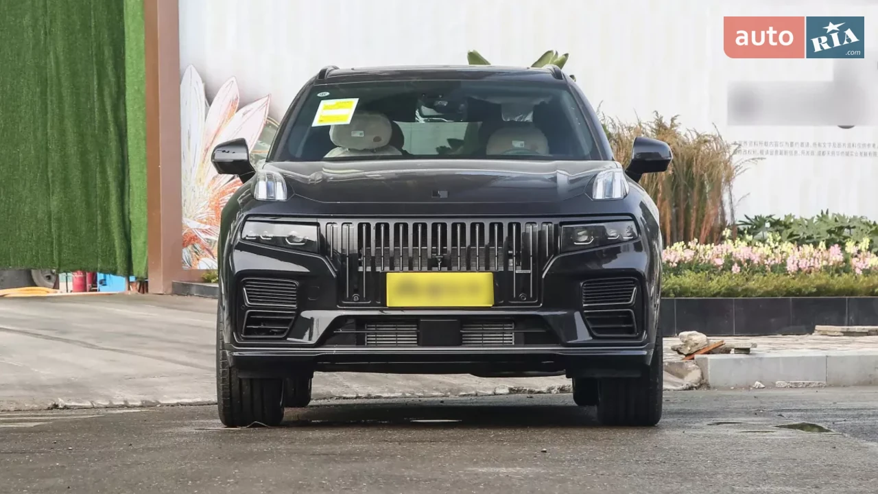 Lynk&Co-3
