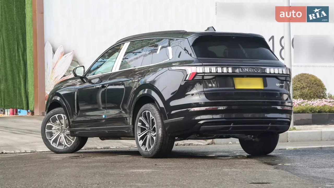 Lynk&Co-8