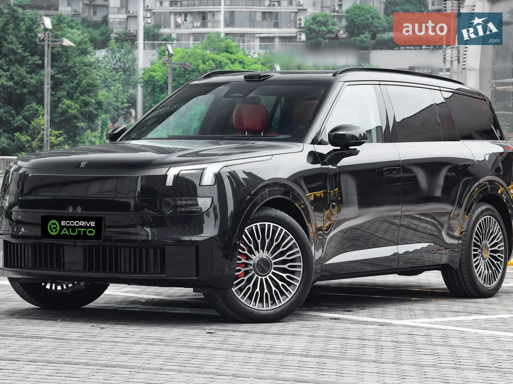 Lynk&Co 900 Explorer