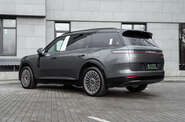 Lynk&Co 900 Explorer